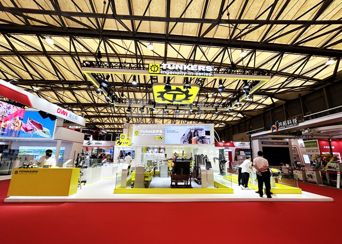 上海汽车装备展台设计 上海汽车装备展台设计