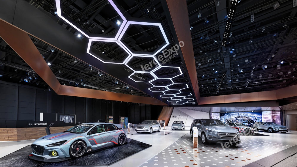 如何在展示设计中运用好照明和色彩设计